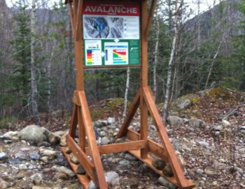 New Tunnel Creek Avalanche Sign